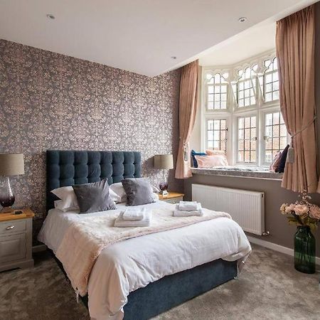 The Most Central Apartment In Canterbury Stunning Interiors, Fully Equipped, City Views And Free Wifi! מראה חיצוני תמונה
