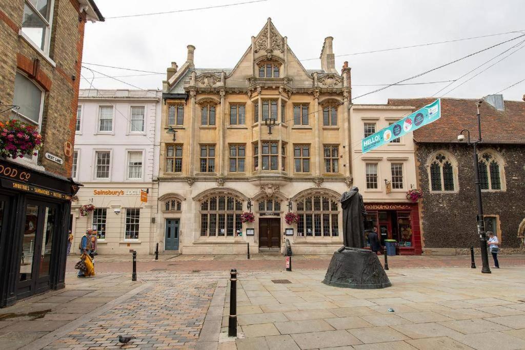 The Most Central Apartment In Canterbury Stunning Interiors, Fully Equipped, City Views And Free Wifi! מראה חיצוני תמונה