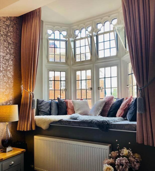 The Most Central Apartment In Canterbury Stunning Interiors, Fully Equipped, City Views And Free Wifi! מראה חיצוני תמונה