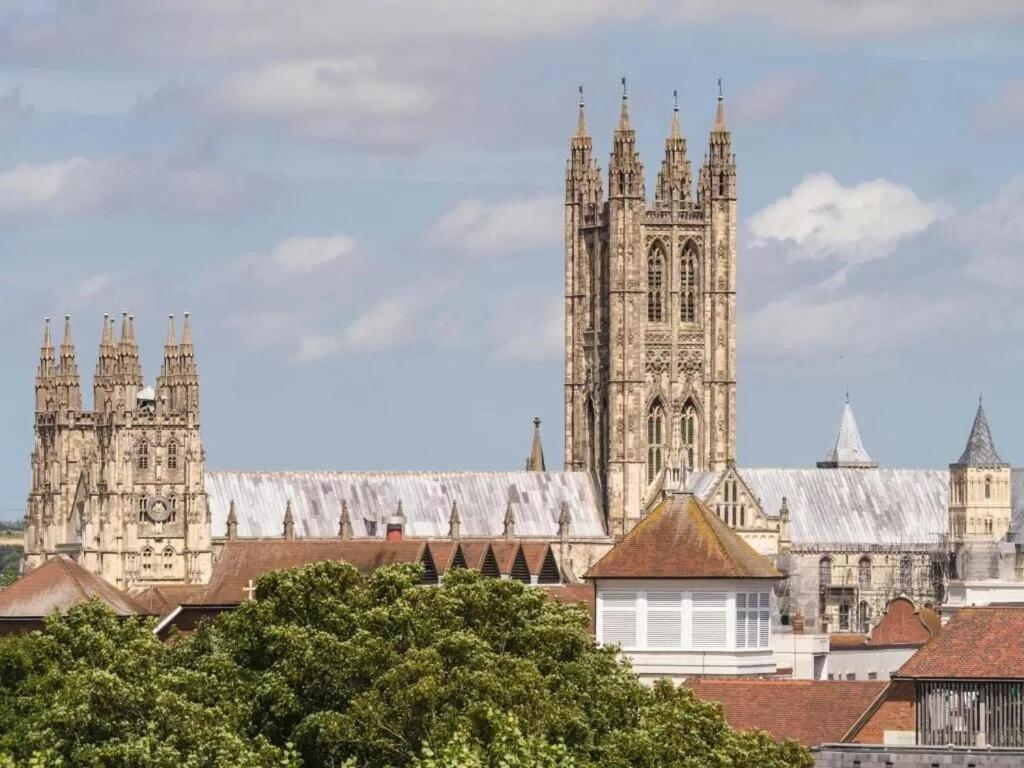 The Most Central Apartment In Canterbury Stunning Interiors, Fully Equipped, City Views And Free Wifi! מראה חיצוני תמונה