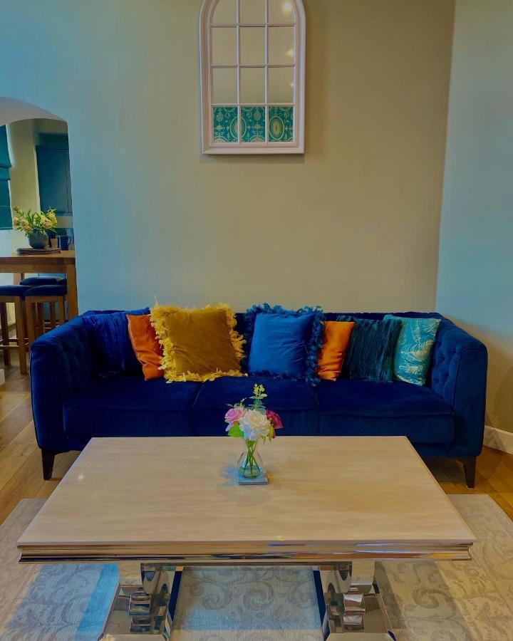 The Most Central Apartment In Canterbury Stunning Interiors, Fully Equipped, City Views And Free Wifi! מראה חיצוני תמונה
